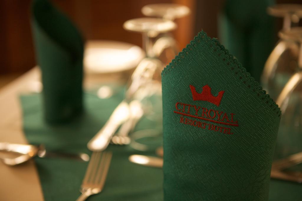 City Royal Resort Hotel Kyambogo  외부 사진