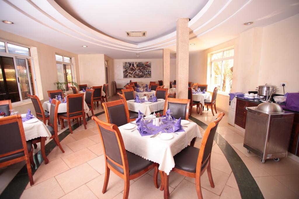 City Royal Resort Hotel Kyambogo  외부 사진