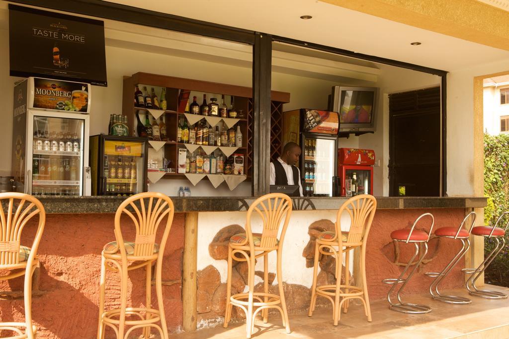 City Royal Resort Hotel Kyambogo  외부 사진