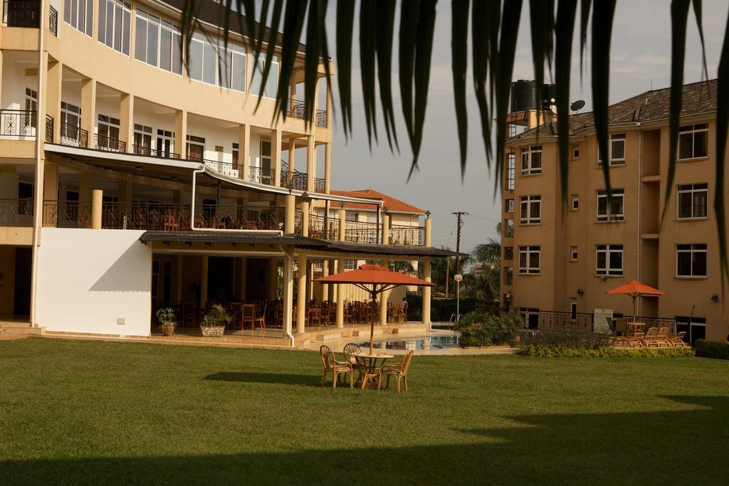 City Royal Resort Hotel Kyambogo  외부 사진