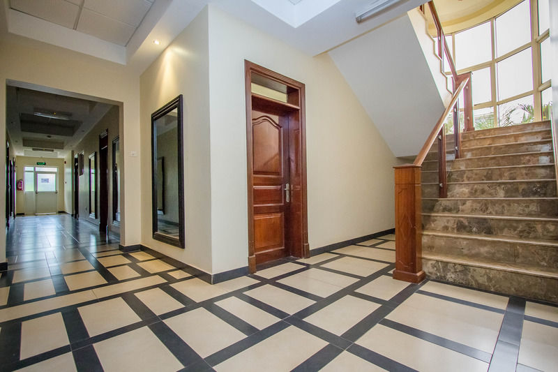 City Royal Resort Hotel Kyambogo  외부 사진