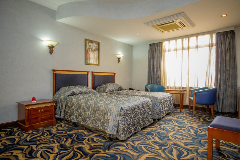 City Royal Resort Hotel Kyambogo  외부 사진
