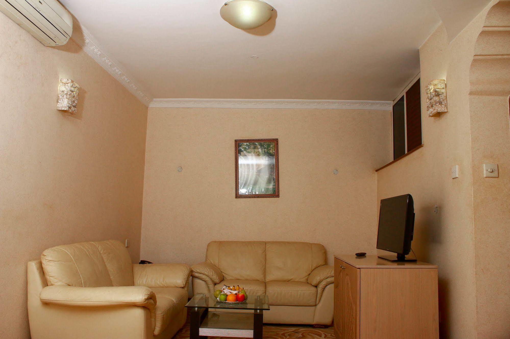 City Royal Resort Hotel Kyambogo  외부 사진