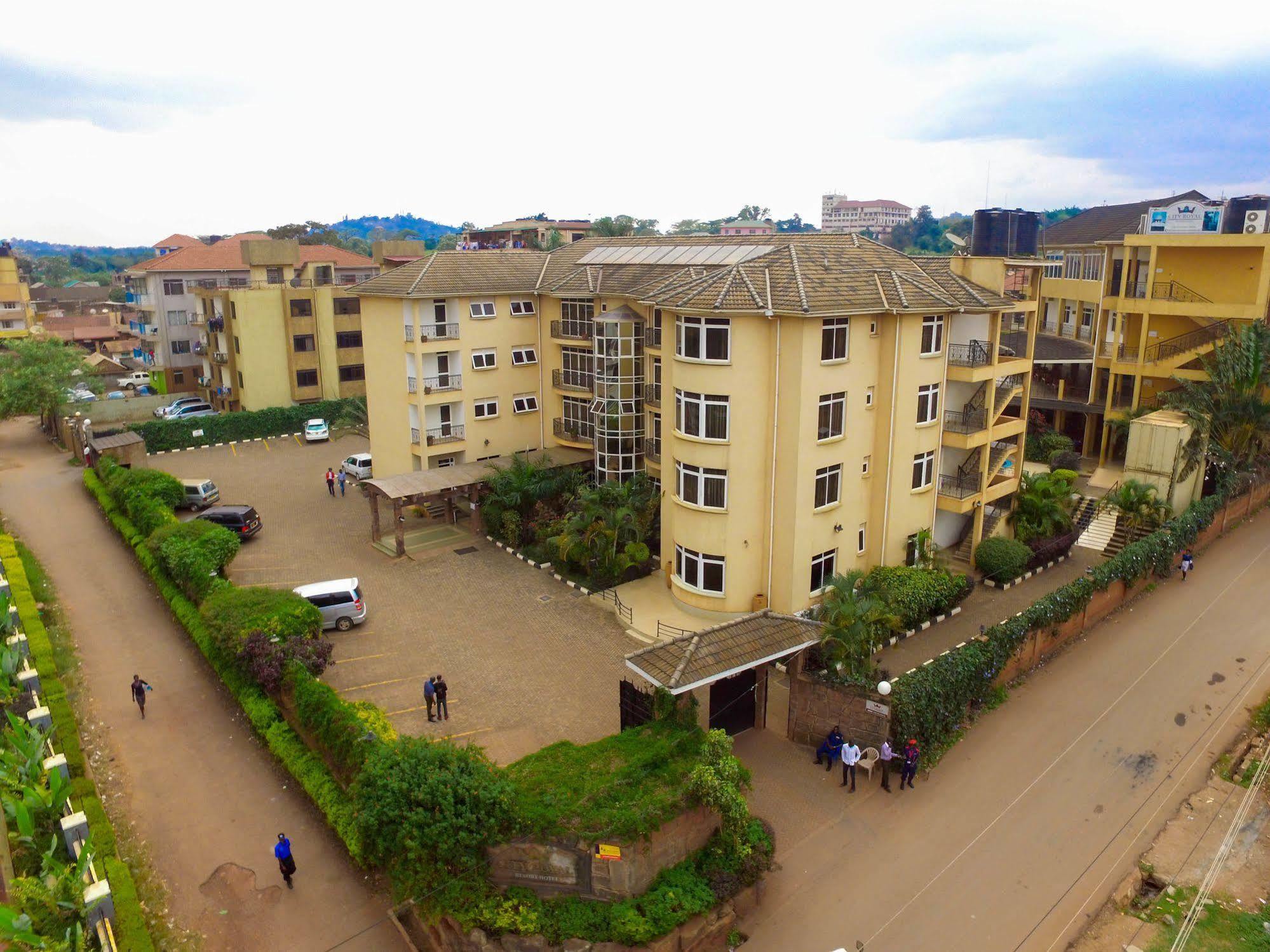 City Royal Resort Hotel Kyambogo  외부 사진